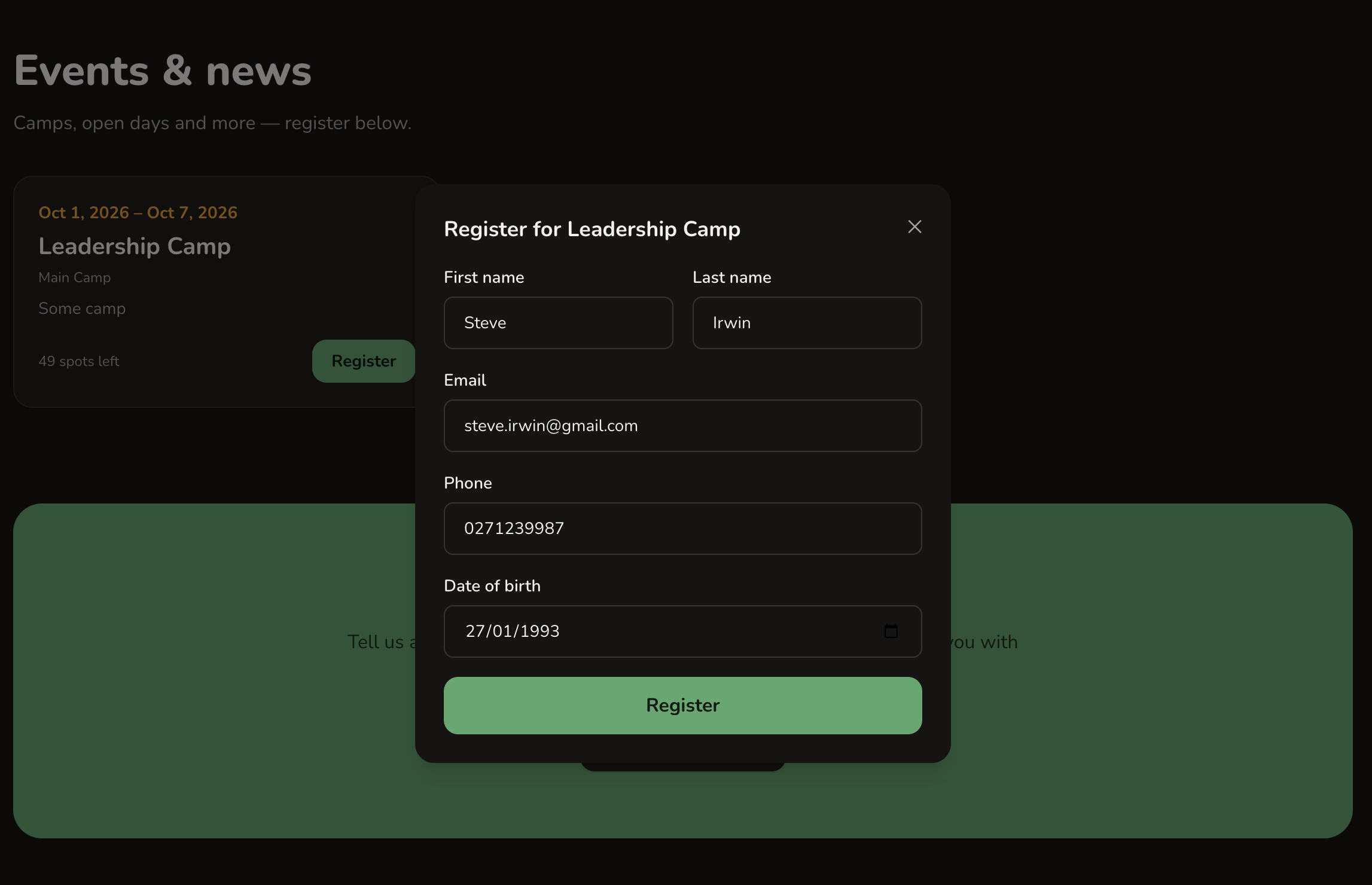 Event detail page for a school-holiday camp showing its published status, capacity, and the list of online registrants